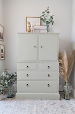 Light Sage Country Cottage