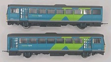 WORKING HORNBY OO GAUGE NORTHERN SPIRIT BLUE 2 CAR CLASS 142 PACER DIESEL LOCO