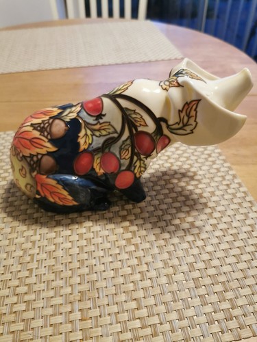 Moorcroft pottery pig - pottery,