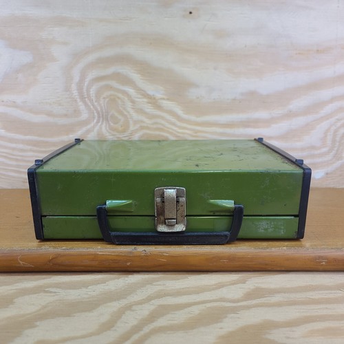 Green metal bernzomatic - metal,