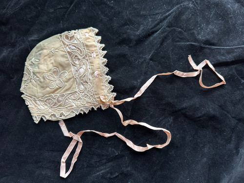 Vintage hand embroidered - , peach