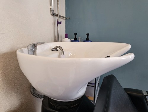 Salon chair backwash unit - chair,