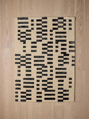 Hand tufted rug - tufted, black