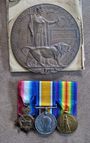 1915 trio plaque 19846 - &,