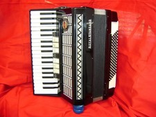 ROYAL STANDARD  ACCORDION 96 BASS ( NEEDS TUNING )
