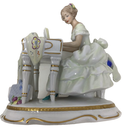 Wallendorf 1764 lady figurine - 1764,
