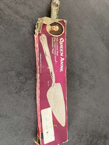 Pastry server queen - pastry,