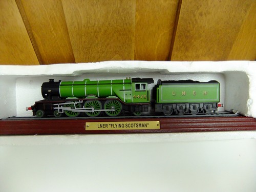 Static locomotive model - static, lner