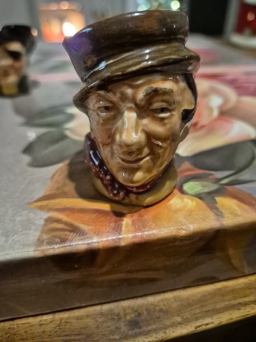 Royal doulton toby - royal, vintage