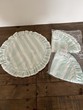 3 x Vintage Ruffle Laura