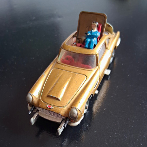 Corgi james bond 007 aston - bond,