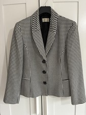 Precis black white dogtooth