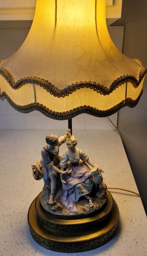 Pair vintage dresden style - vintage,