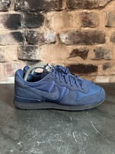 V RARE NIKE INTERNATIONALIST