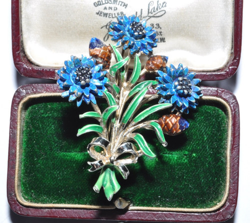 Vintage signed exquisite - signed,