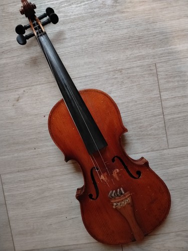 Old antique 4 - /, 3/4