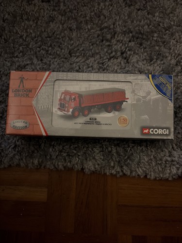 Corgi london brick - london,