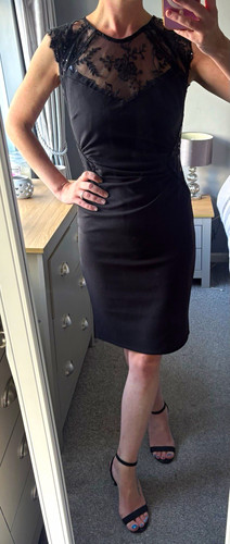 Lipsy london black lace - black,