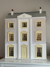 Georgian style Dolls House excellent condition, fully furnished