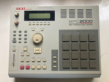 Akai MPC2000 MIDI Production Centre, Sampler, Midi Sequencer, Drum Machine