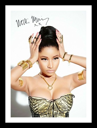 Nicki minaj autograph signed - signed, &