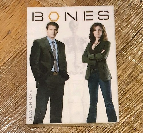 Bones season dvd - 1, (2006)
