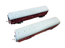 Lot of 2 OO Gauge Carriages