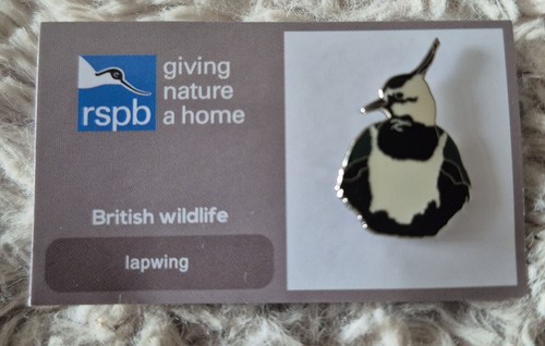 Rspb bird pin badge - badge,