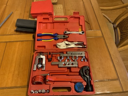 Refrigertion tool kit for pipe - tool,
