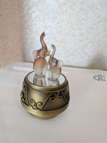 Glass elephant clockwork music - glass,