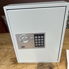 Digital Key Cabinet 42-Key