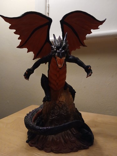 Tudor mint large - tudor, dragon