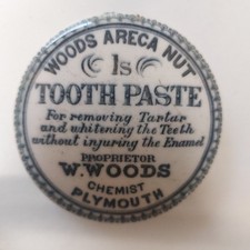 Antique W. Woods Areca Nut 1s Tooth Paste Pot Lid Chemist Plymouth