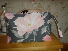 HANDMADE ZIP CLUTCH PURSE IN LAURA ASHLEY PEONIES PRINT LINEN  26cm x 20cm STRAP