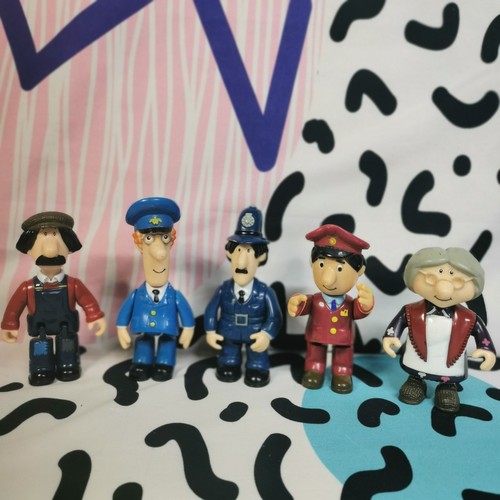 Postman pat figure - pat, 5