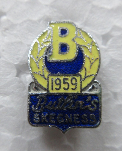 Vintage butlins enamel - vintage, badge