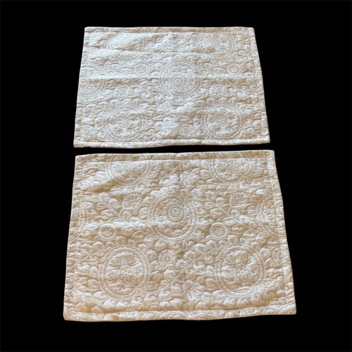 Floral matelasse medallion - matelasse,
