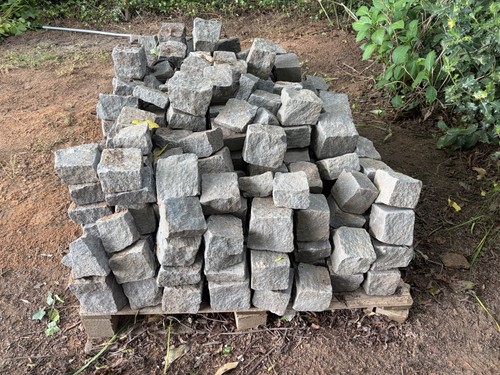 Granite setts dark grey - grey, 100
