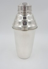 Silverplated Cobbler Cocktail Shaker German ART DECO Mussbach Bauhaus details