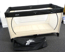 HAUCK Travel / Play Cot Black
