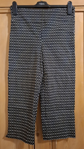 Max black white pattern - max,