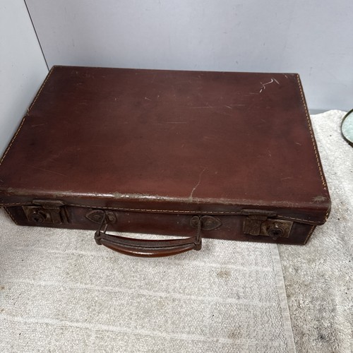 Vintage small brown suitcase - small,