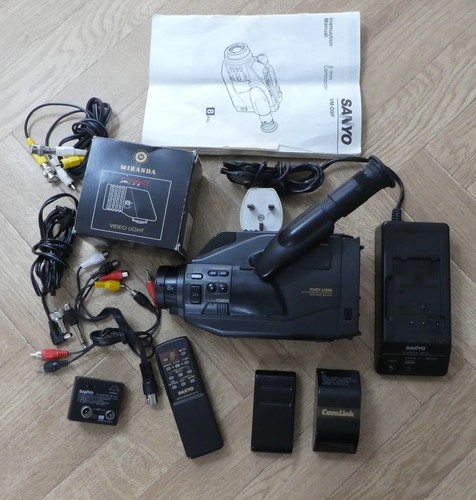 Sanyo 8mm camcorder d9p - camcorder, vm-d9p