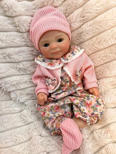 Reborn preemie awake full - awake,