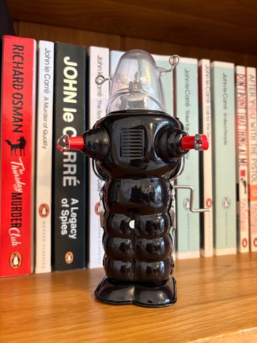 Robby the robot - robot., wind