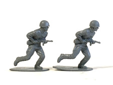2 x AIRFIX. 1970's WWII RUSSIAN 'RED ARMY' INFANTRY SOLDIERS. 1/32 ORIGINALS