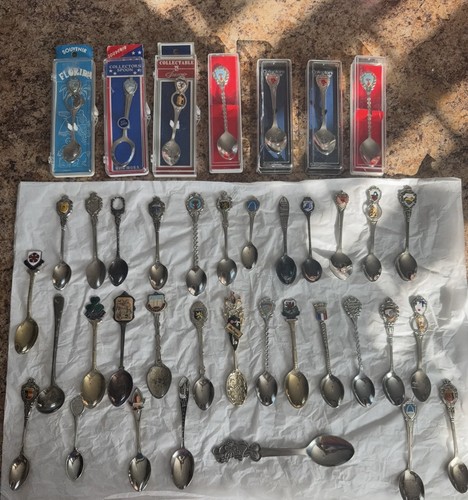 Vintage souvenir collector - souvenir,