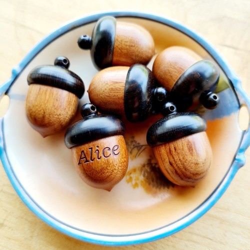 Engraved wooden acorn - mini, box