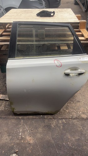 Toyota auris hatchback - toyota,