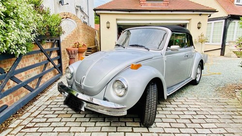 1978 silver volkswagen beetle - silver,